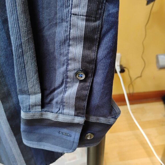 Perry Ellis Men's Dress or Casual Button-Down Long Sleeve Striped Shirt - Picture 6 of 6